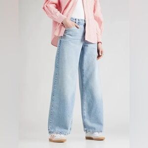 Levi's 94 baggy wide leg jeans size 24